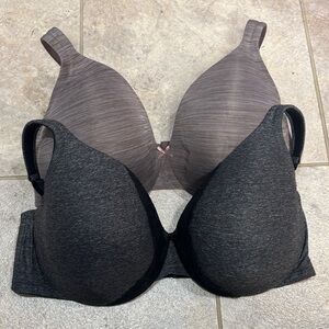 Lot of 2 Cacique Full Coverage 42F bras